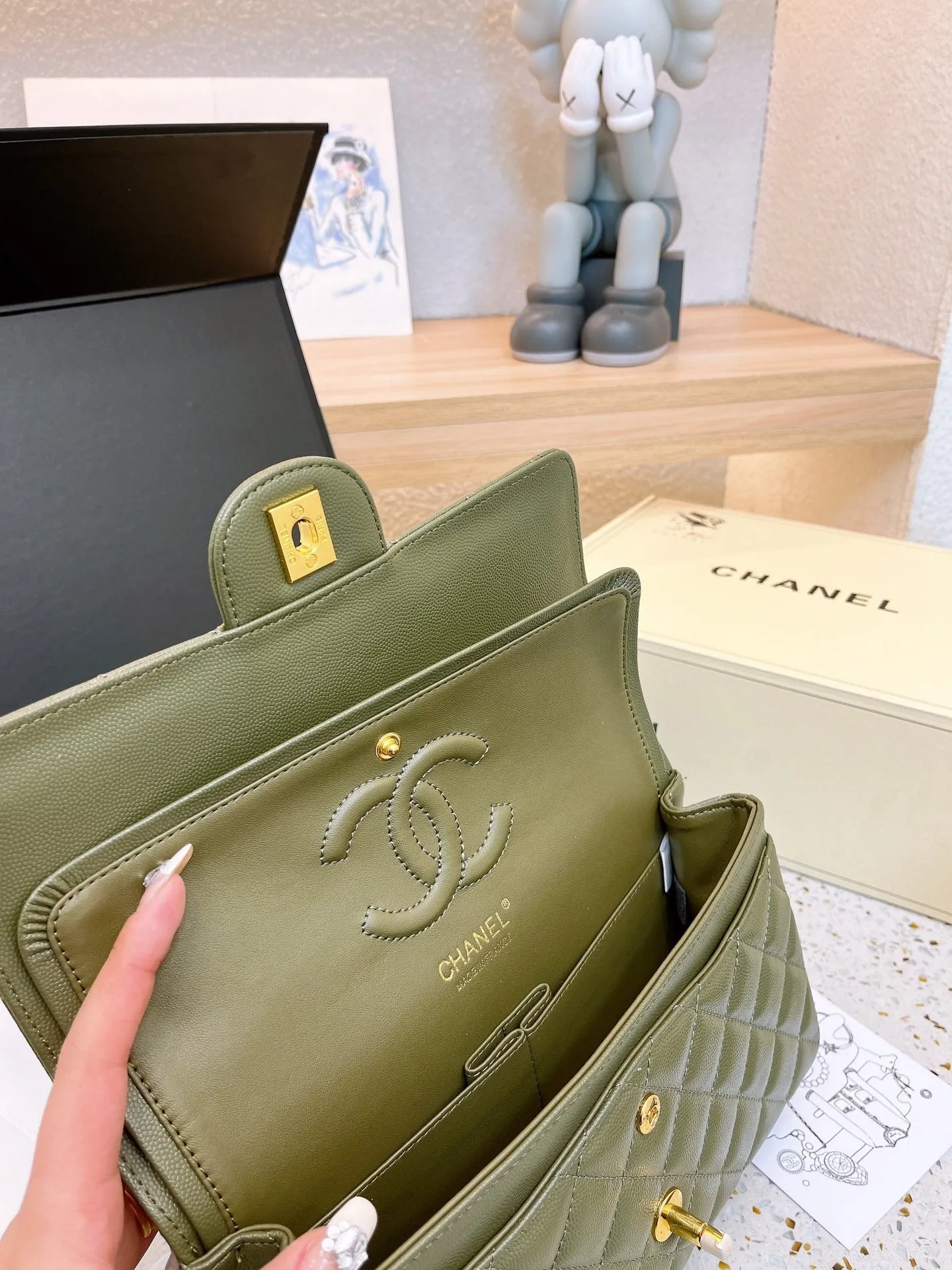 CC673 Classic Handbag / 9.8x15.5x6.5inch