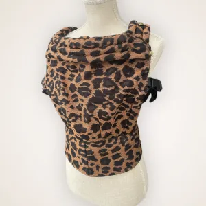 Cotton Artipoppe Zeitgeist in Leopard- Baby Carrier for Rent