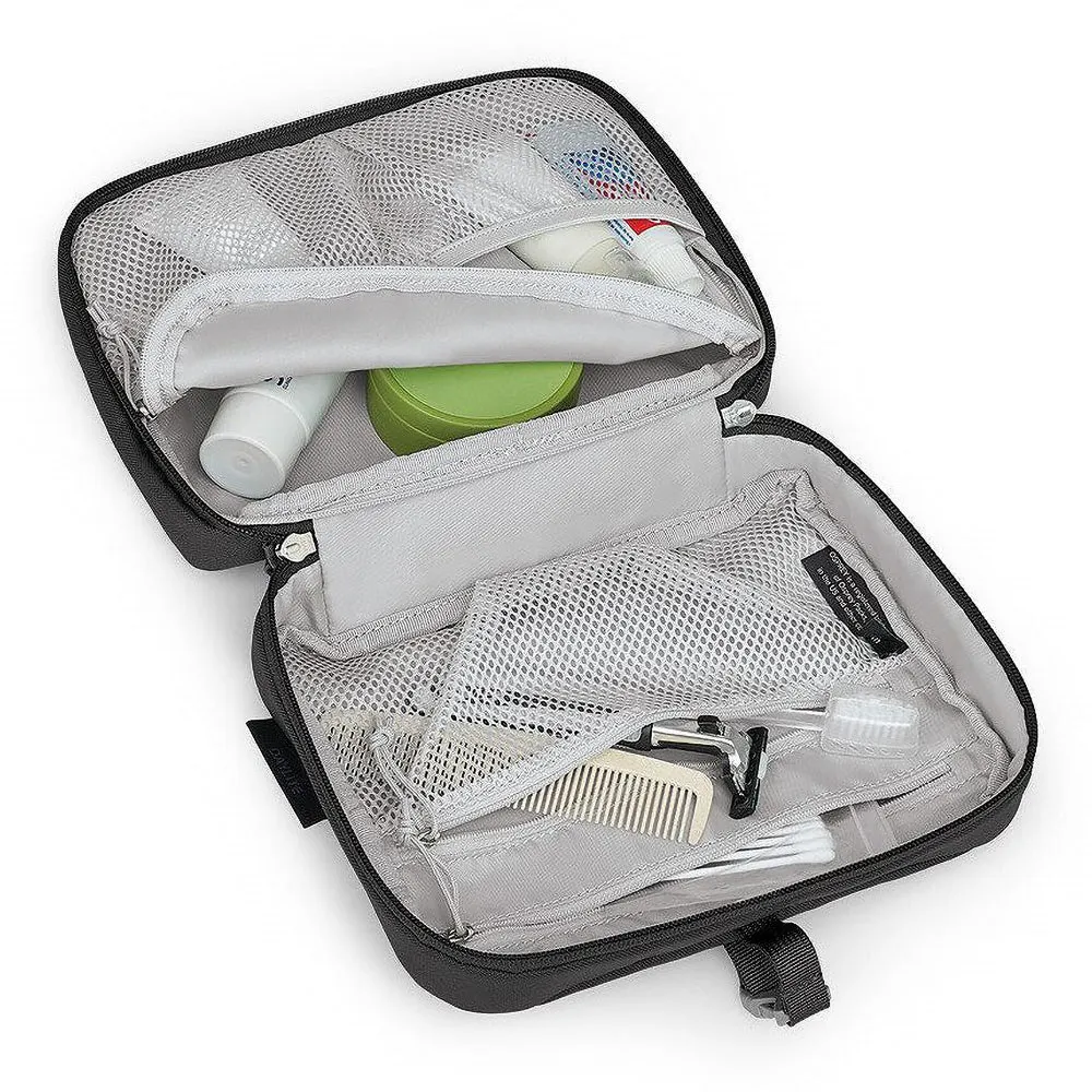 DAYLITE HANGING TOILETRY KIT