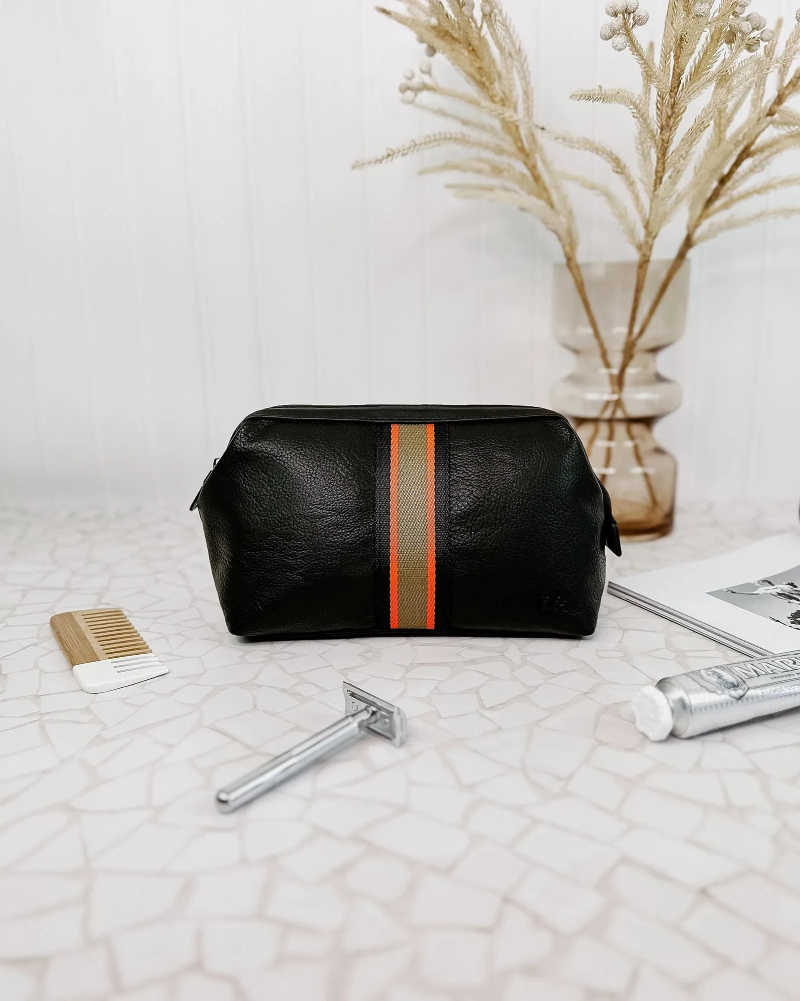 GILBERT MENS TOILETRY BAG
