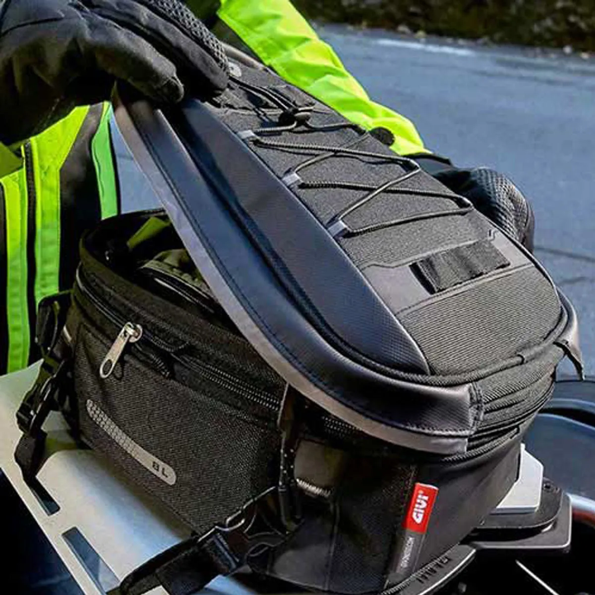 Givi UT813 Expandable Cargo Bag 8L