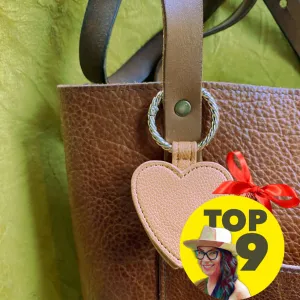 Heart-shaped Magnetic Hat Holder