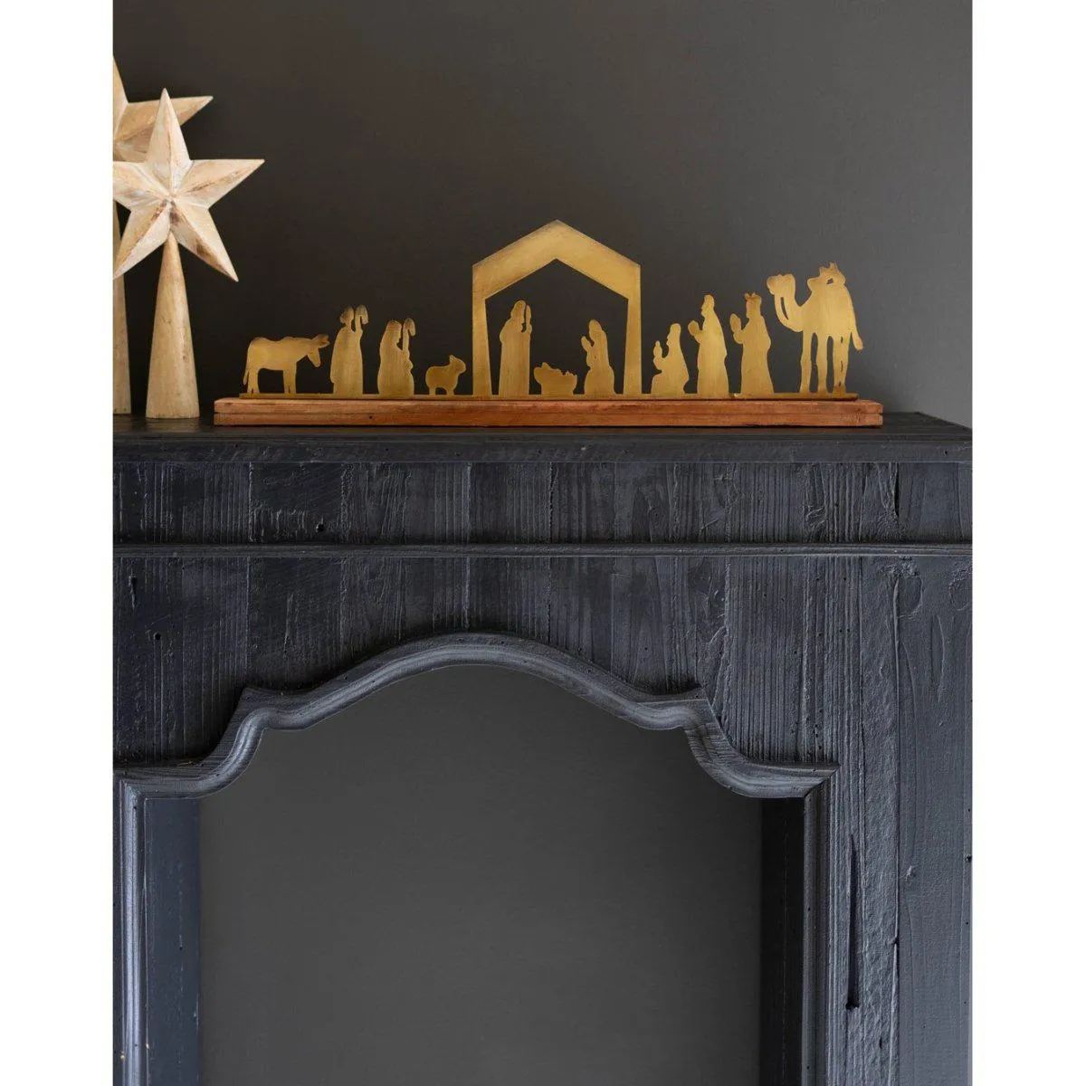 Kalalou - TABLE TOP NATIVITY - ANTIQUE BRASS WITH WOOD BASE - NDE1485