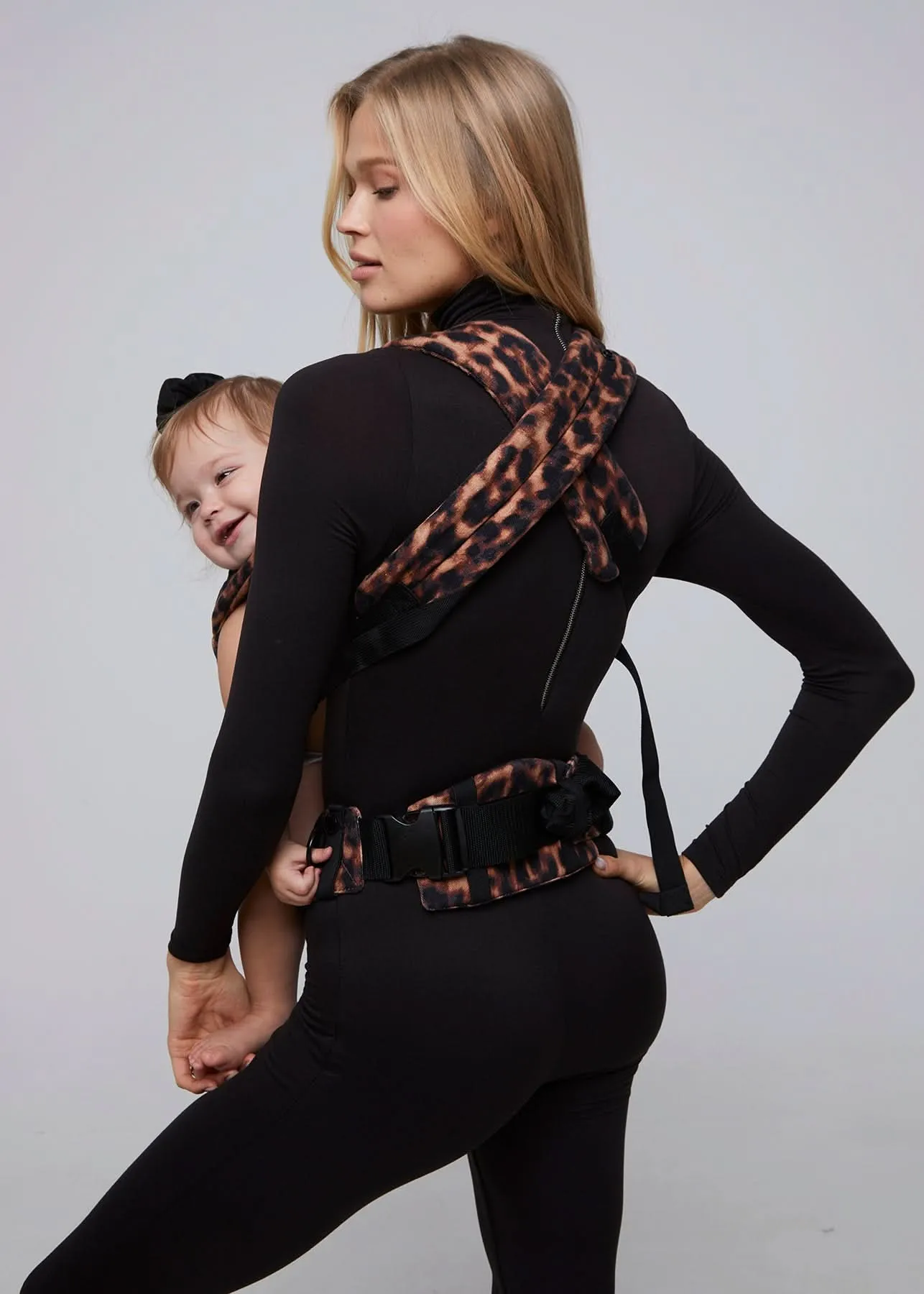 The Armadillo Baby Carrier - Leopard